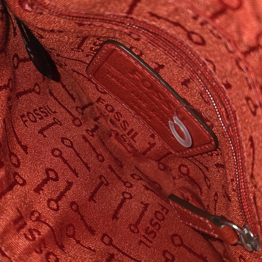 Fossil Nwt Purse Bag Maddox Scarlet Red Genuine Leather Crossbody charm Shoulder